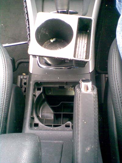 Centre console cupholder removed