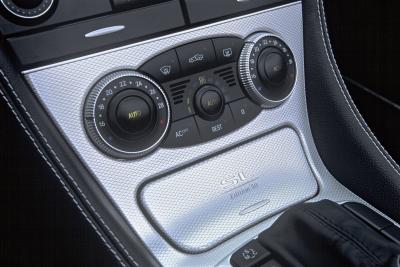 Mercedes R230 SL Edition 50 centre console option H72 picture
