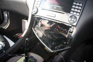 Aircon panel removed on W203 C class mercedes picture