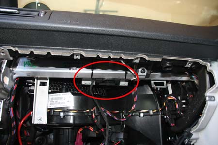 W204 Media Interface controller location picture